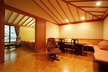 Choraku Ryokan Кобе Екстериор снимка